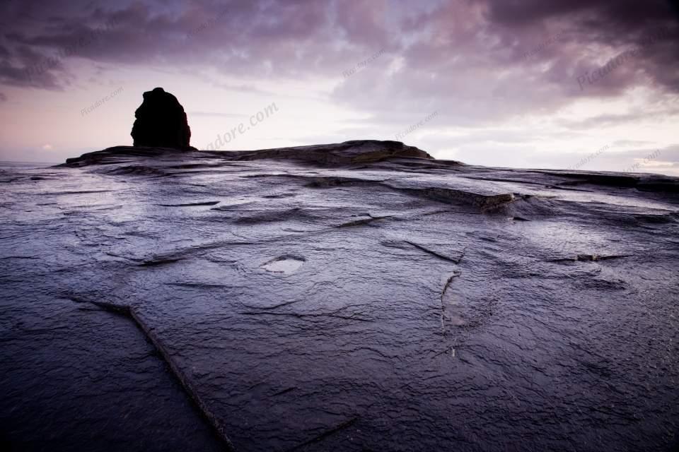 Early Morning, Black Nab, Saltwick Bay (02828e-y Large Version