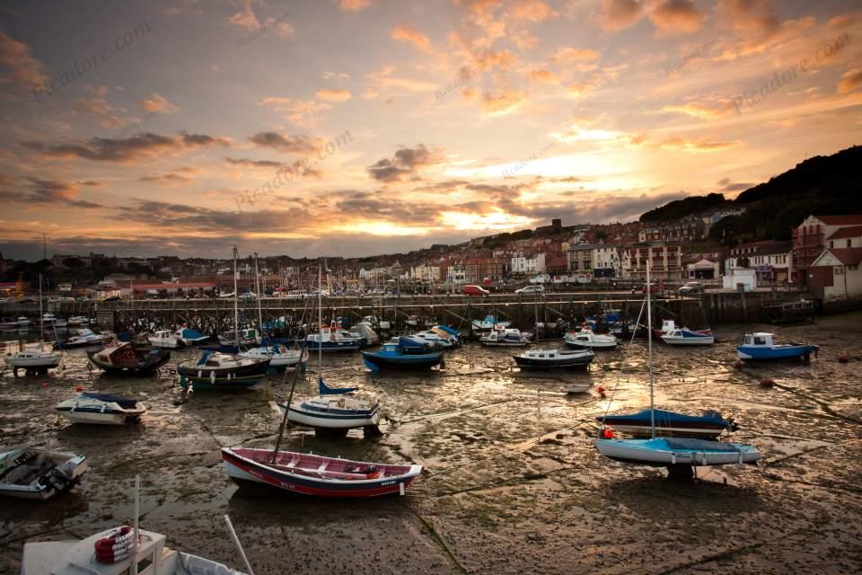 Late Evening over scarborough Harbour (04660e-ny) Large Version